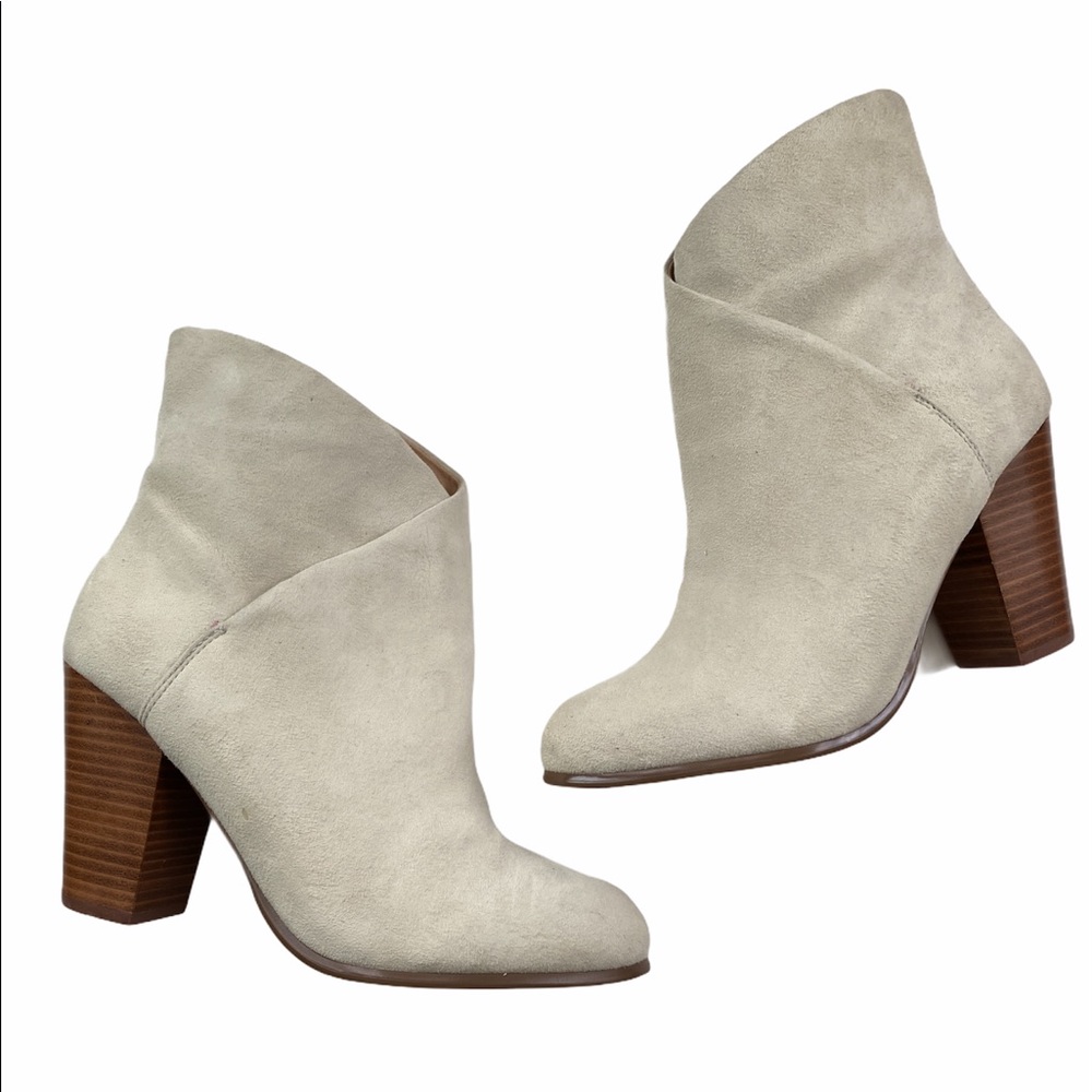 Joe's Jeans Cream Suede Ankle Boots size 9